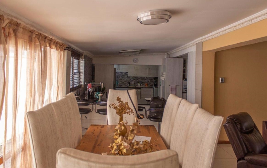 5 Bedroom Property for Sale in Paglande Western Cape